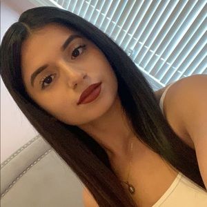 Meet your Posher, Lucy